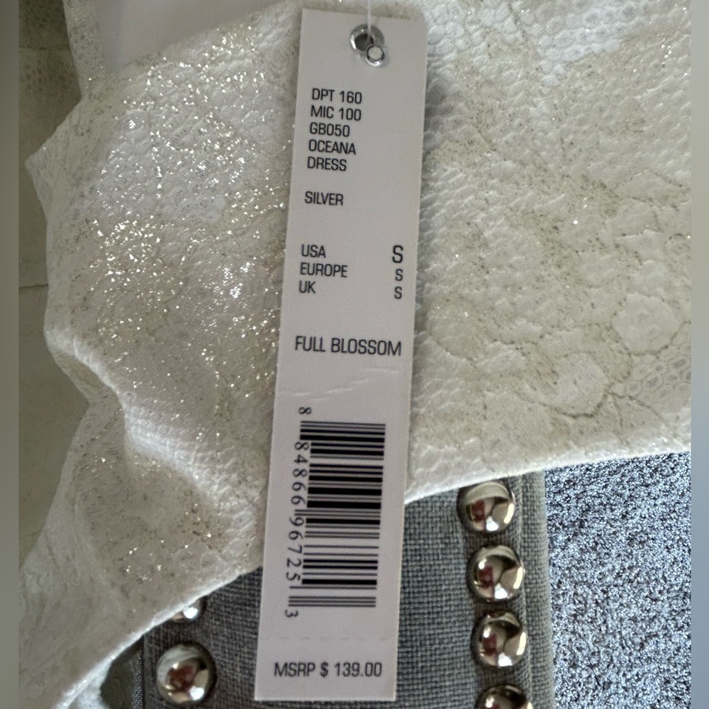 NWT Gianni Bini Silver/White Oceana Full Blossom Floral Lace Dress Size Small - Picture 4 of 13